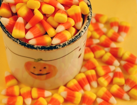 Candy Corn scented melt review, Candlefind, the site for candle lovers