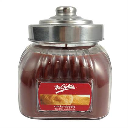 mrs-fields-snickerdoodle-candle-1