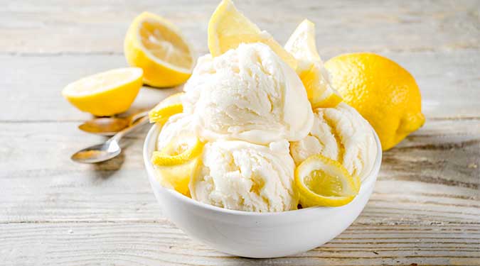 Lemon Vanilla Wax Melts & Candle Review