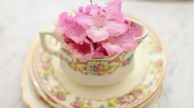 Pink Petal Tea Cake Candle Review