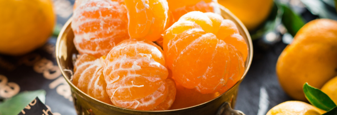 peeled mandarin oranges in bowl