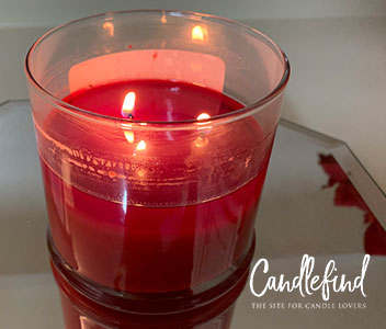 Lone Star Candles & More Pomegranate Delight Candle