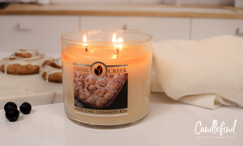Goose Creek White Icing Cinnamon Roll Candle