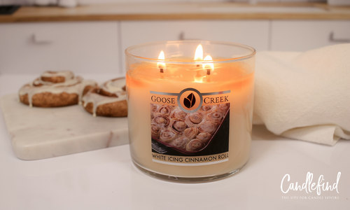 Goose Creek White Icing Cinnamon Roll Candle