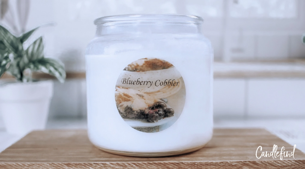 Candlefind Shining the Light on Red Bud Candle Company Blueberry Cobbler Candle photo by Candlefind