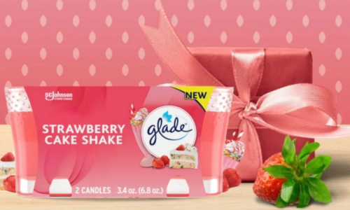Glade Strawberry Shake Cake candle with notes of strawberries, vanilla cake, and creamy sweetness