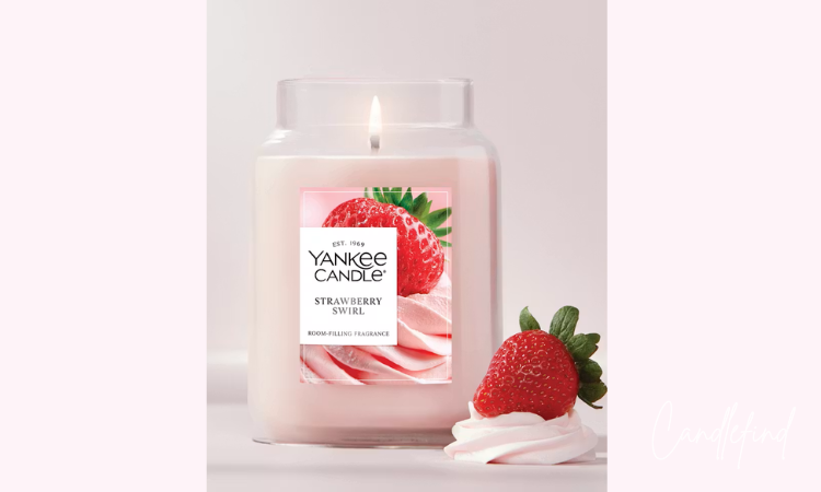 Yankee Candle Strawberry Swirl candle with sweet strawberry and creamy vanilla fragrance notes